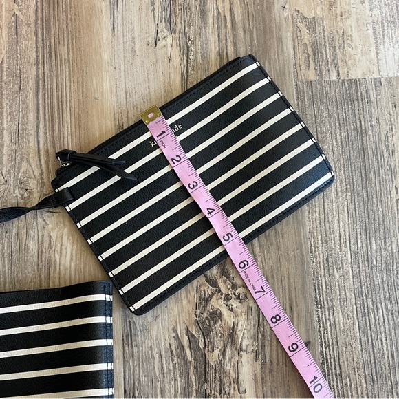 Kate Spade Black White Striped Arch Lauren Reversible Classic Tote with Wristlet - Picture 11 of 11